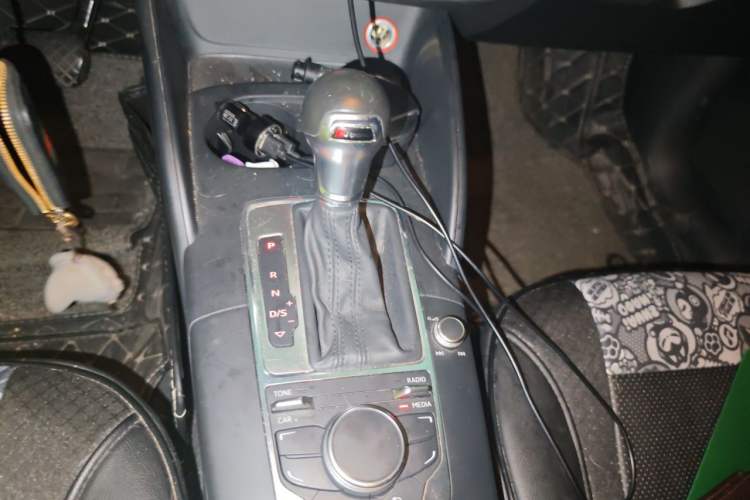 Used Audi A3 2015 Limousine 35 TFSI Millionth Anniversary Intelligent Leading Model Gear Lever