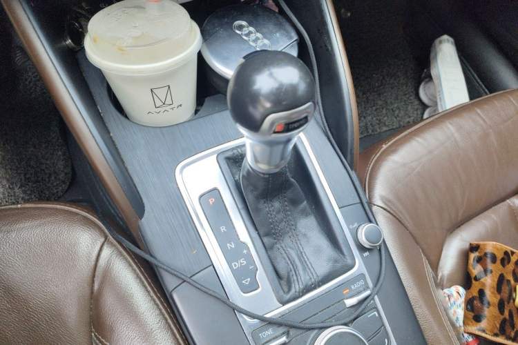Used Audi A3 2015 Limousine 35 TFSI Millionth Anniversary Comfort Model Gear Lever
