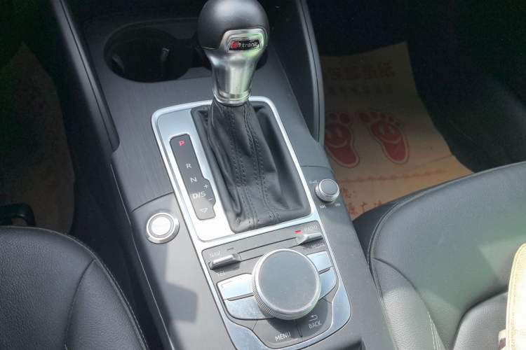 Used Audi A3 2015 Cabriolet 40 TFSI Gear Lever