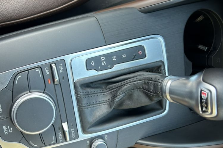 Used Audi A3 2015 Limousine 35 TFSI Millionth Anniversary Comfort Model Gear Lever