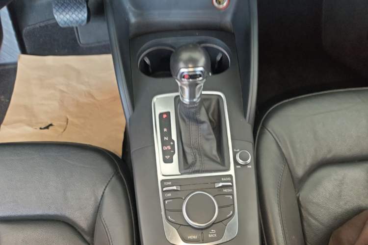 Used Audi A3 2015 Limousine 35 TFSI Millionth Anniversary Comfort Model Gear Lever