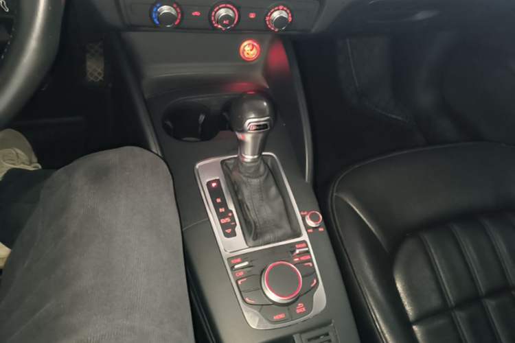 Used Audi A3 2015 Limousine 35 TFSI Millionth Anniversary Intelligent Leading Model Gear Lever