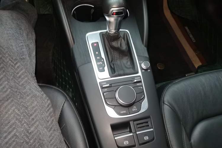 Used Audi A3 2015 Sportback 35 TFSI Millionth Anniversary Comfort Model Gear Lever