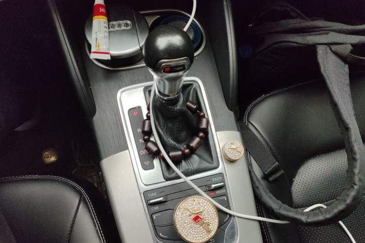 Used Audi A3 2015 Limousine 35 TFSI Millionth Anniversary Intelligent Leading Model Gear Lever