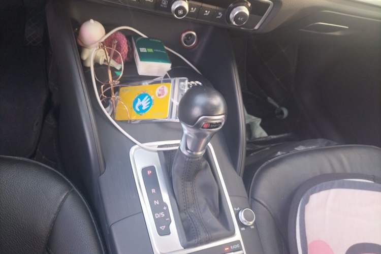 Used Audi A3 2015 Limousine 35 TFSI Millionth Anniversary Comfort Model Gear Lever