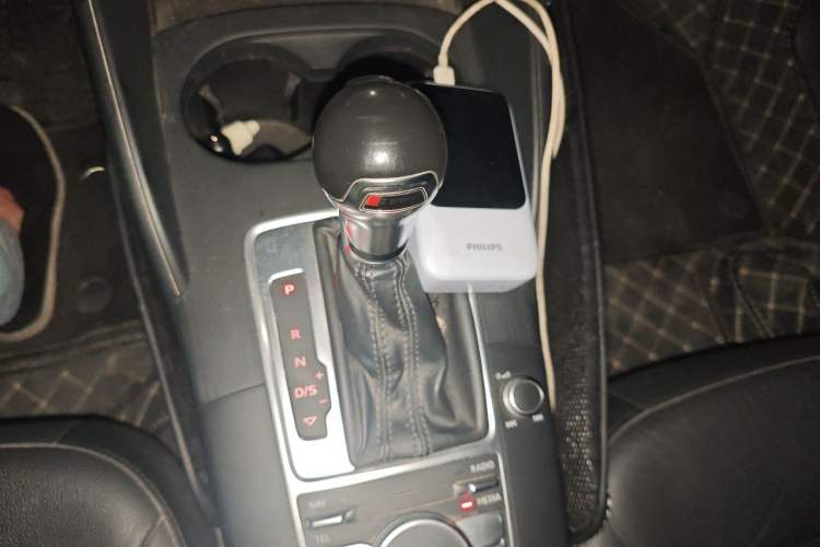 Used Audi A3 2015 Limousine 45 TFSI S line Luxury Model Gear Lever