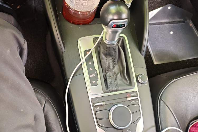 Used Audi A3 2015 Limousine 35 TFSI Millionth Anniversary Intelligent Leading Model Gear Lever