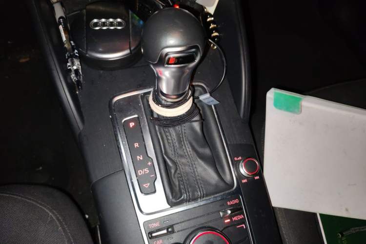 Used Audi A3 2015 Limousine 35 TFSI Millionth Anniversary Intelligent Leading Model Gear Lever