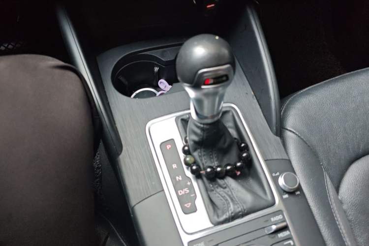 Used Audi A3 2015 Limousine 35 TFSI Millionth Anniversary Comfort Model Gear Lever