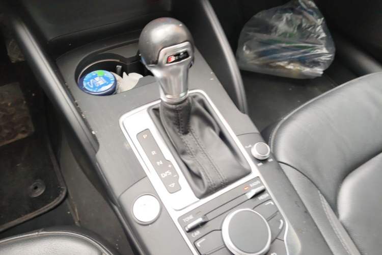 Used Audi A3 2015 Sportback 35 TFSI Millionth Anniversary Comfort Model Gear Lever