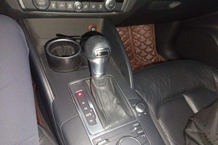 Used Audi A3 2015 Limousine 35 TFSI Millionth Anniversary Comfort Model Gear Lever