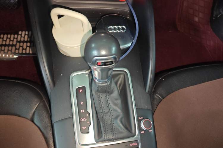 Used Audi A3 2015 Limousine 40 TFSI Automatic Comfort Model Gear Lever