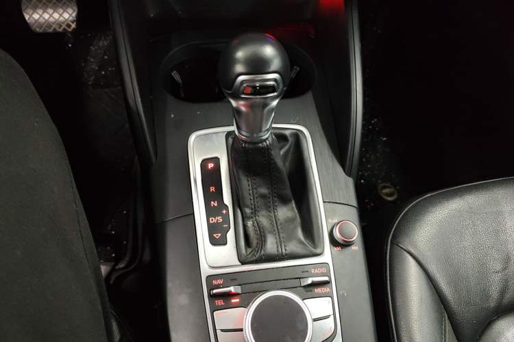 Used Audi A3 2015 Cabriolet 40 TFSI Gear Lever