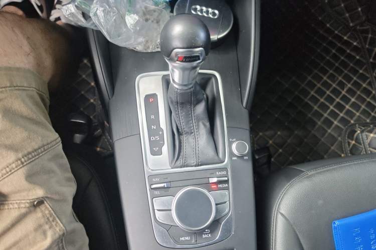 Used Audi A3 2015 Cabriolet 40 TFSI Gear Lever