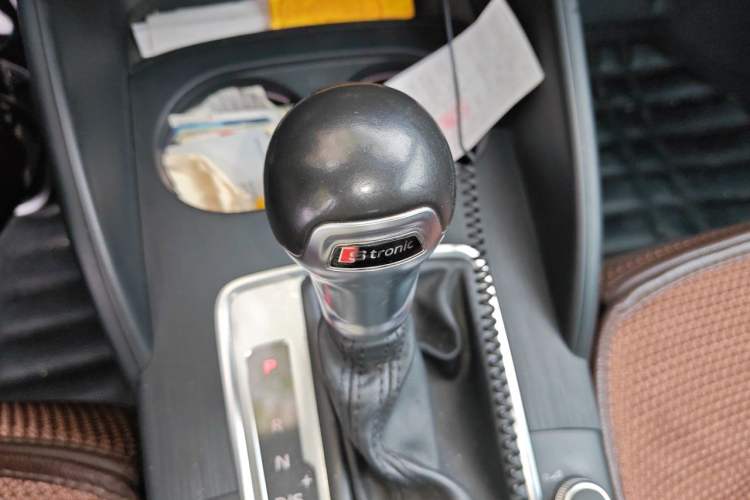 Used Audi A3 2015 Limousine 35 TFSI Millionth Anniversary Comfort Model Gear Lever