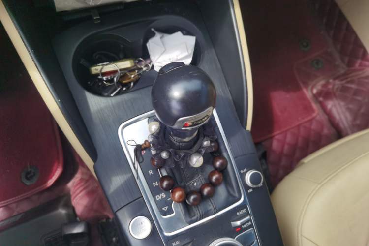 Used Audi A3 2015 Cabriolet 40 TFSI Gear Lever