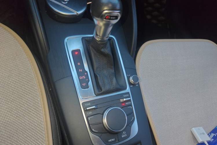 Used Audi A3 2015 Limousine 35 TFSI Millionth Anniversary Comfort Model Gear Lever