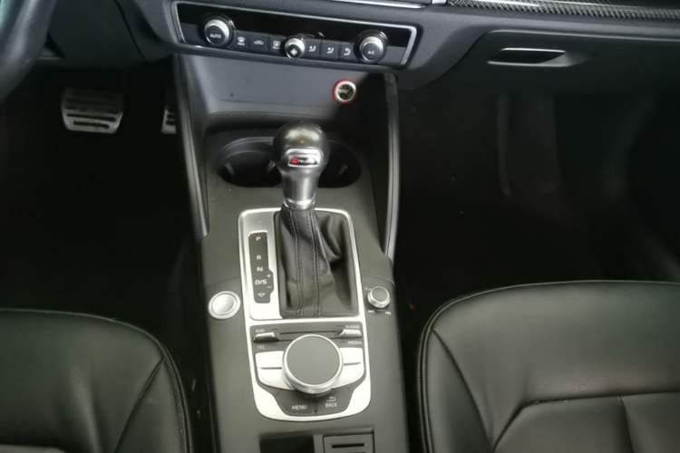 Used Audi A3 2015 Limousine 45 TFSI S line Luxury Model Gear Lever