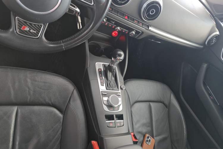 Used Audi A3 2015 Cabriolet 40 TFSI Gear Lever