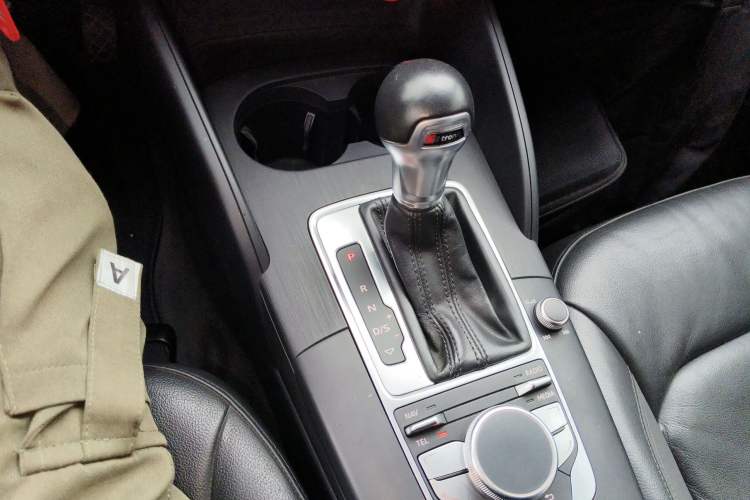 Used Audi A3 2015 Cabriolet 40 TFSI Gear Lever