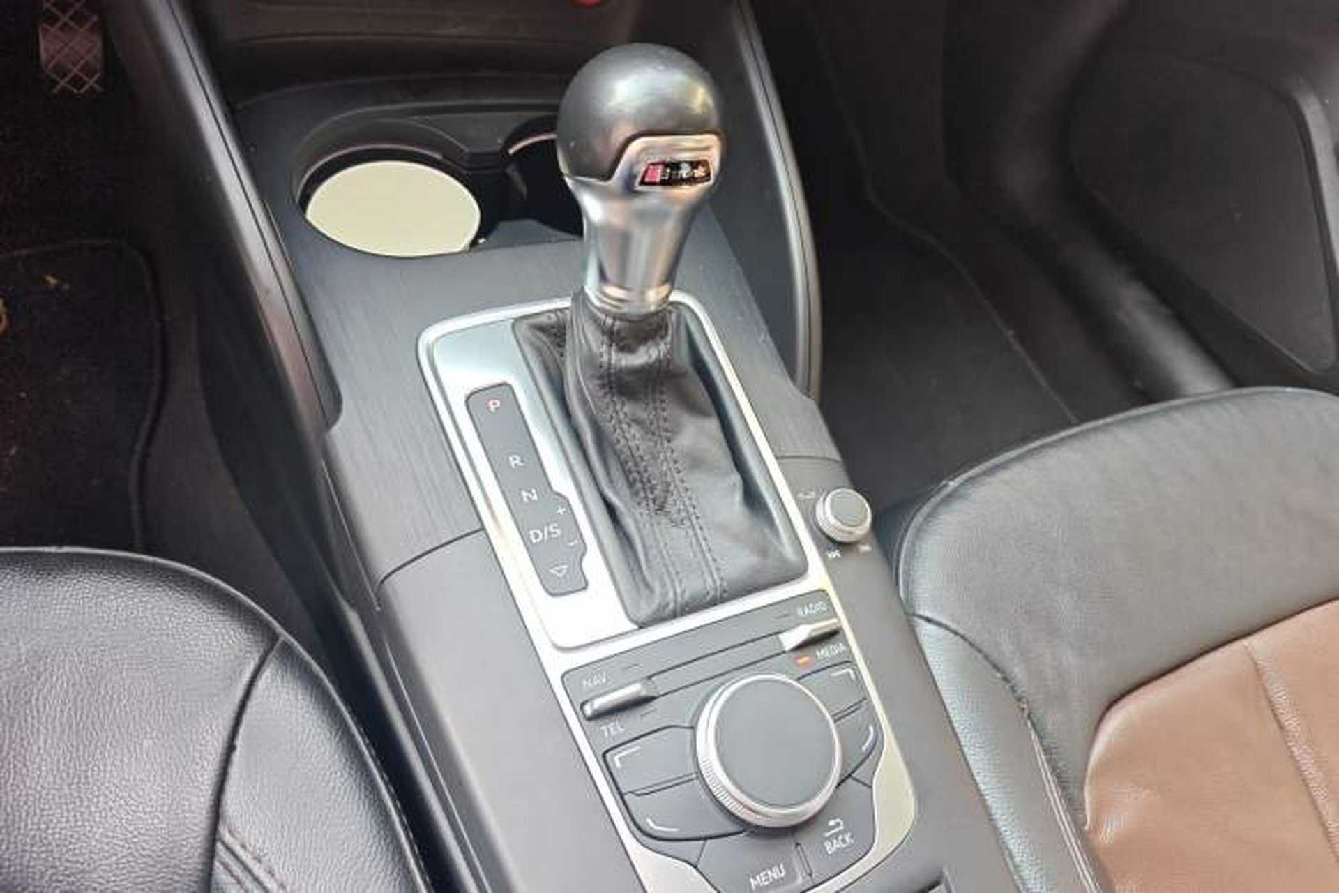 Used Audi A3 2015 Limousine 40 TFSI Automatic Comfort Model Gear Lever