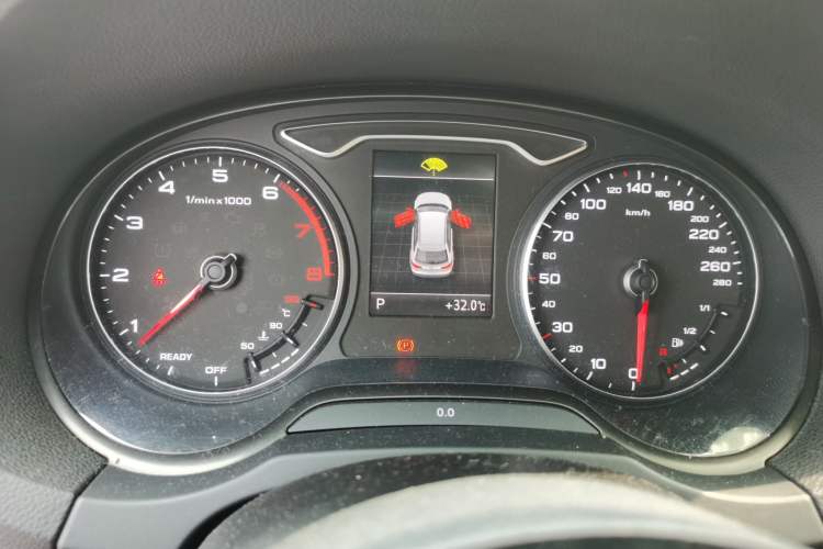 Used Audi A3 2015 Limousine 40 TFSI Automatic Comfort Model Instrument Cluster