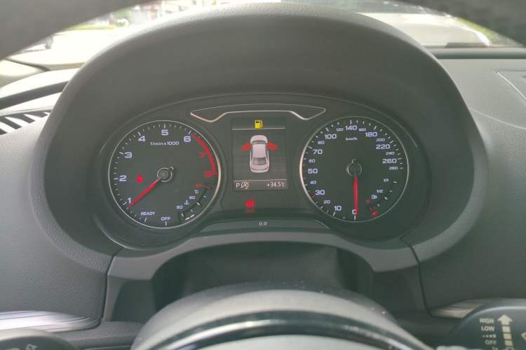 Used Audi A3 2015 Limousine 40 TFSI Automatic Comfort Model Instrument Cluster
