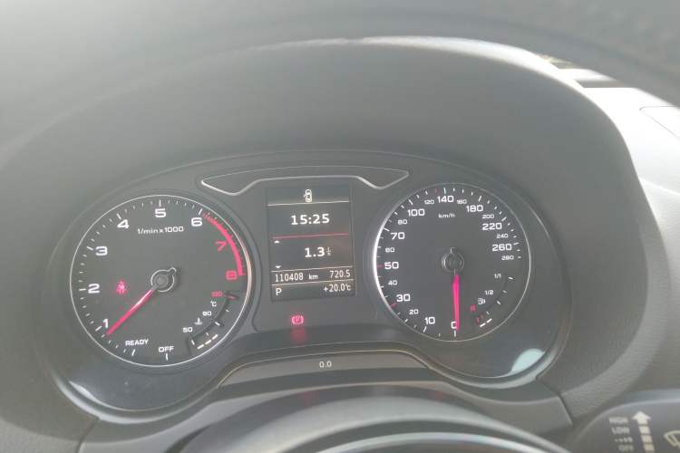 Used Audi A3 2015 Limousine 40 TFSI Automatic Comfort Model Instrument Cluster