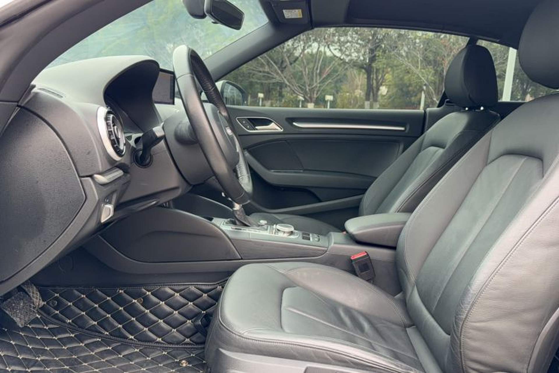 Used Audi A3 2015 Cabriolet 40 TFSI Interior 1