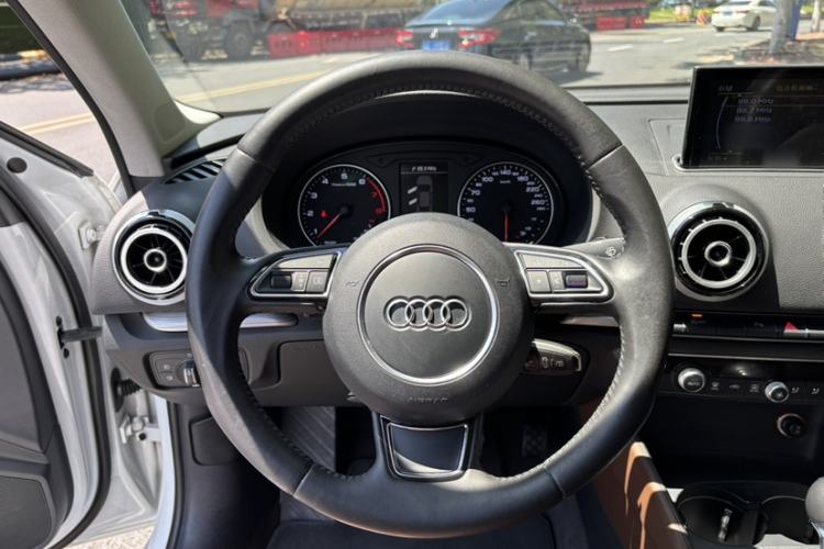 Used Audi A3 2015 Limousine 35 TFSI Millionth Anniversary Comfort Model Interior 12