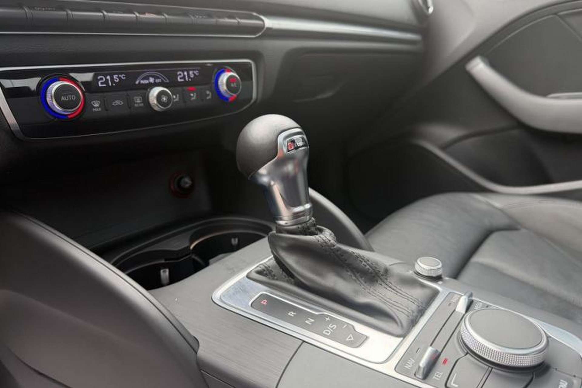 Used Audi A3 2015 Limousine 40 TFSI Automatic Comfort Model Interior 2