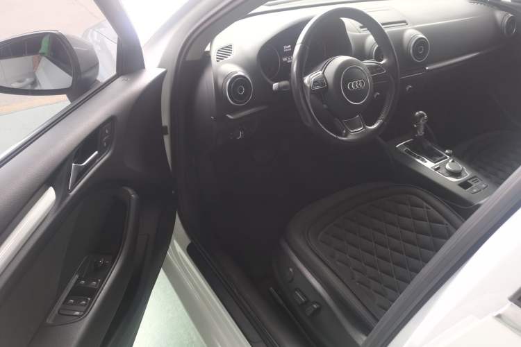 Used Audi A3 2015 Limousine 35 TFSI Millionth Anniversary Intelligent Leading Model Interior 2