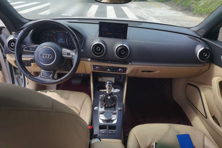 Used Audi A3 2015 Cabriolet 40 TFSI Interior 2