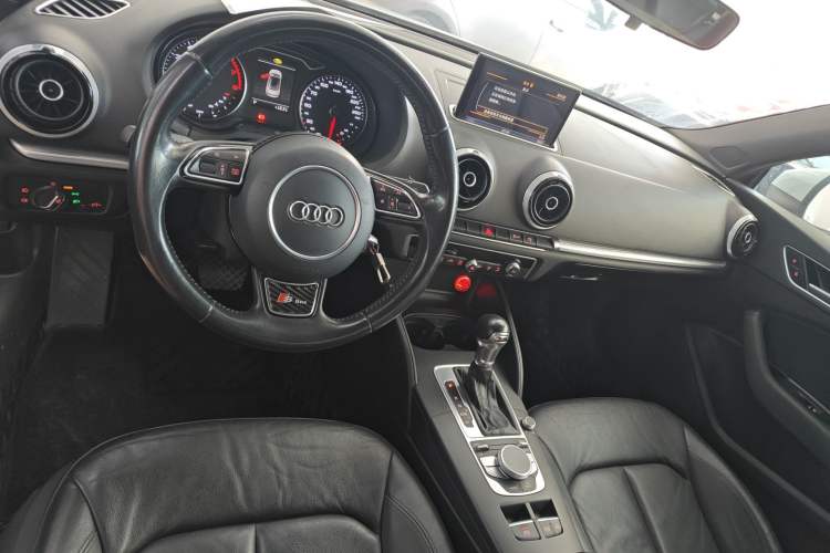Used Audi A3 2015 Cabriolet 40 TFSI Interior 2