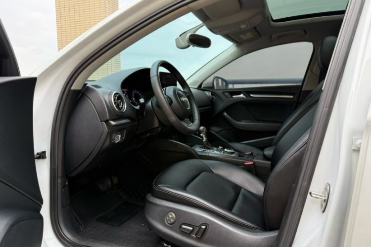 Used Audi A3 2015 Limousine 35 TFSI Millionth Anniversary Intelligent Leading Model Interior 3