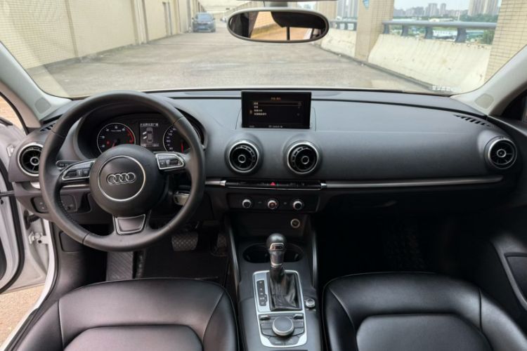 Used Audi A3 2015 Limousine 35 TFSI Millionth Anniversary Intelligent Leading Model Interior 4