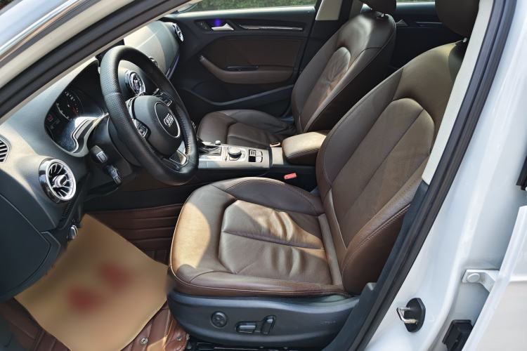 Used Audi A3 2015 Sportback 40 TFSI Automatic Comfort Model Interior 4