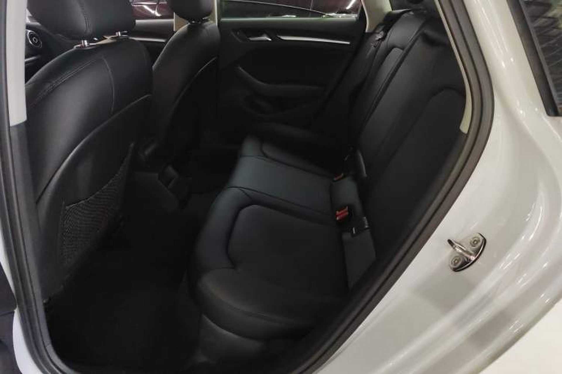 Used Audi A3 2015 Limousine 35 TFSI Manual Ambition Edition Interior 4