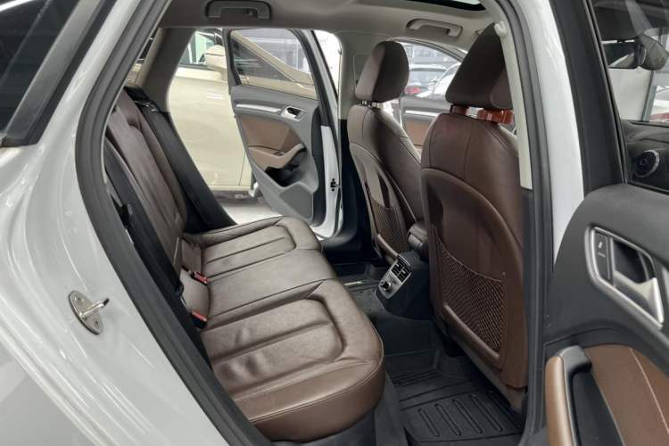 Used Audi A3 2015 Sportback 35 TFSI Millionth Anniversary Comfort Model Interior 4