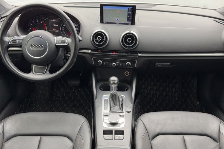 Used Audi A3 2015 Cabriolet 40 TFSI Interior 5