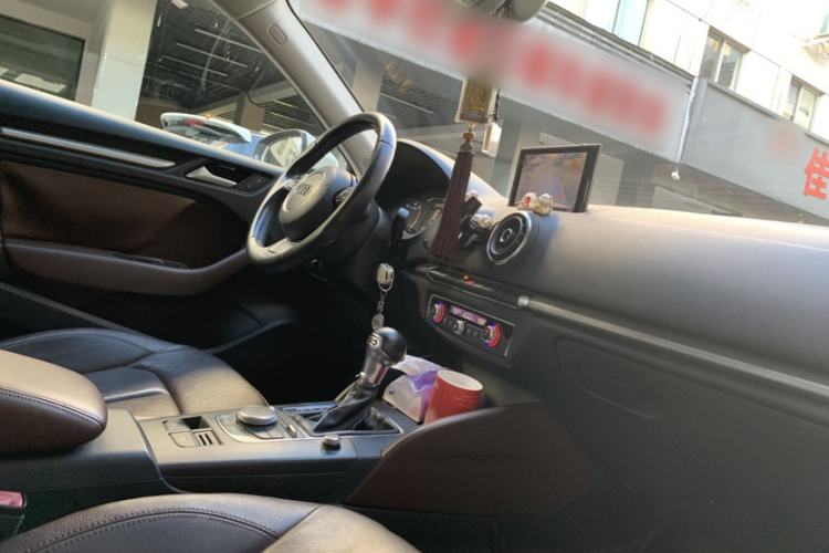 Used Audi A3 2015 Sportback 40 TFSI Automatic Comfort Model Interior 8