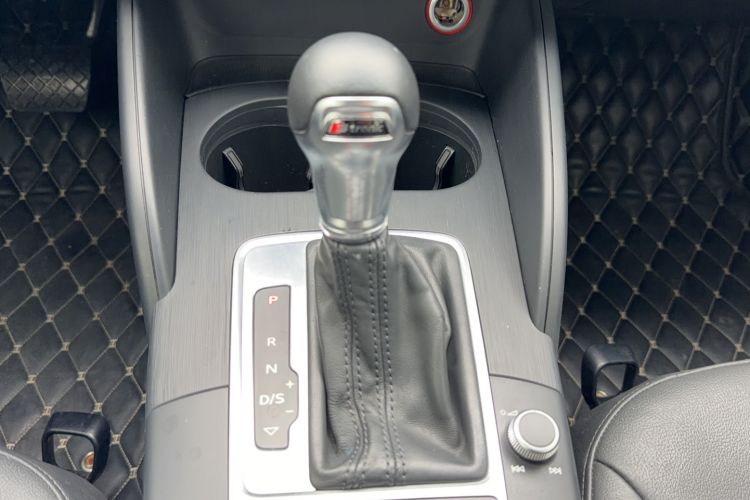 Used Audi A3 2015 Cabriolet 40 TFSI Interior 8
