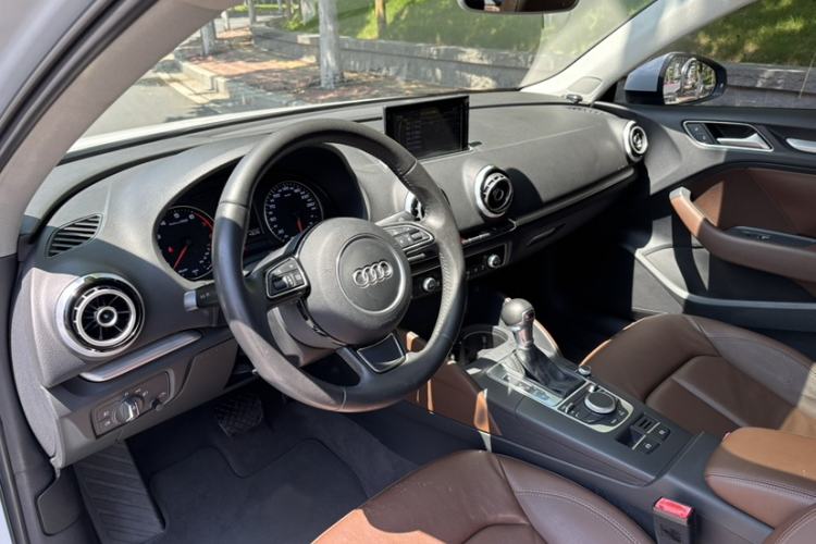 Used Audi A3 2015 Limousine 35 TFSI Millionth Anniversary Comfort Model Interior 8