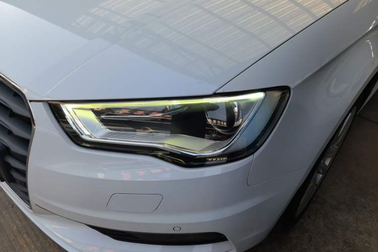 Used Audi A3 2015 Limousine 35 TFSI Millionth Anniversary Comfort Model Left Front Headlight