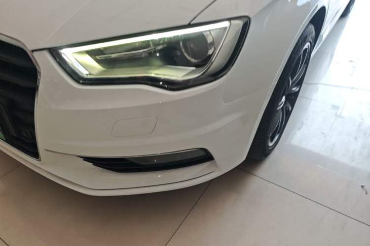 Used Audi A3 2015 Limousine 35 TFSI Millionth Anniversary Comfort Model Left Front Headlight