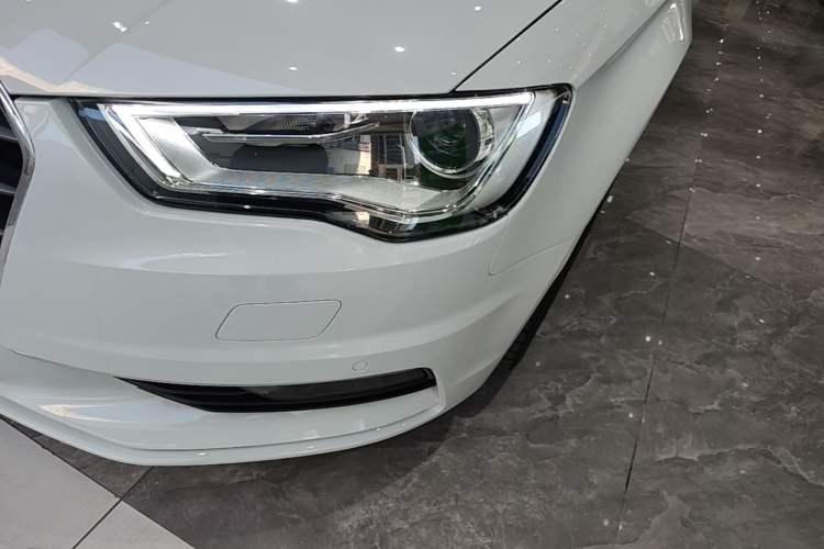 Used Audi A3 2015 Limousine 35 TFSI Millionth Anniversary Comfort Model Left Front Headlight
