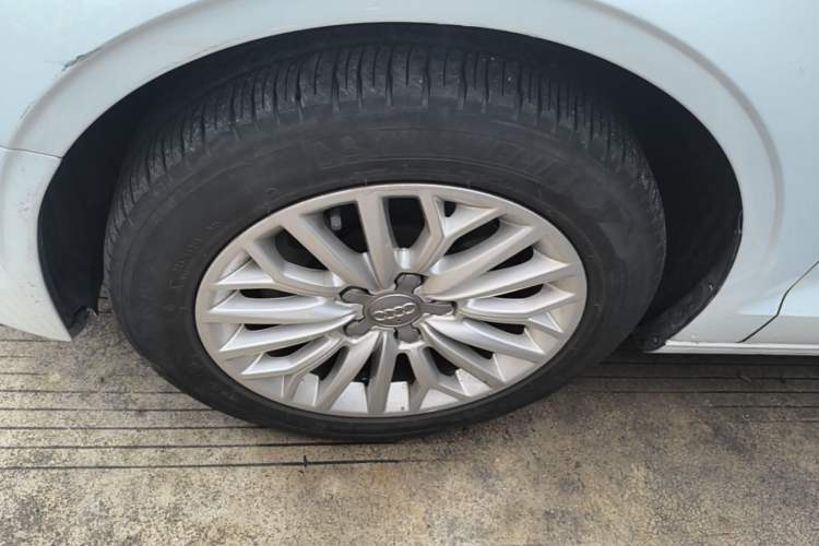 Used Audi A3 2015 Limousine 35 TFSI Millionth Anniversary Intelligent Leading Model Left Front Wheel Hub