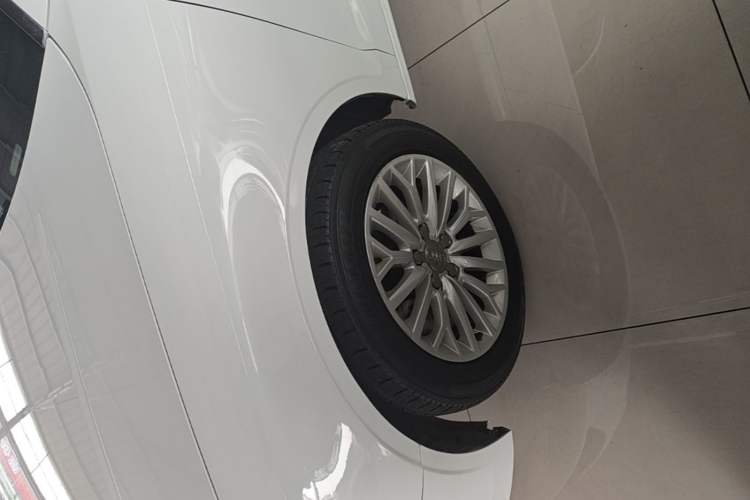 Used Audi A3 2015 Limousine 35 TFSI Millionth Anniversary Intelligent Leading Model Left Front Wheel Hub