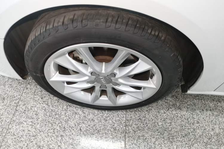 Used Audi A3 2015 Sportback 35 TFSI Millionth Anniversary Comfort Model Left Front Wheel Hub