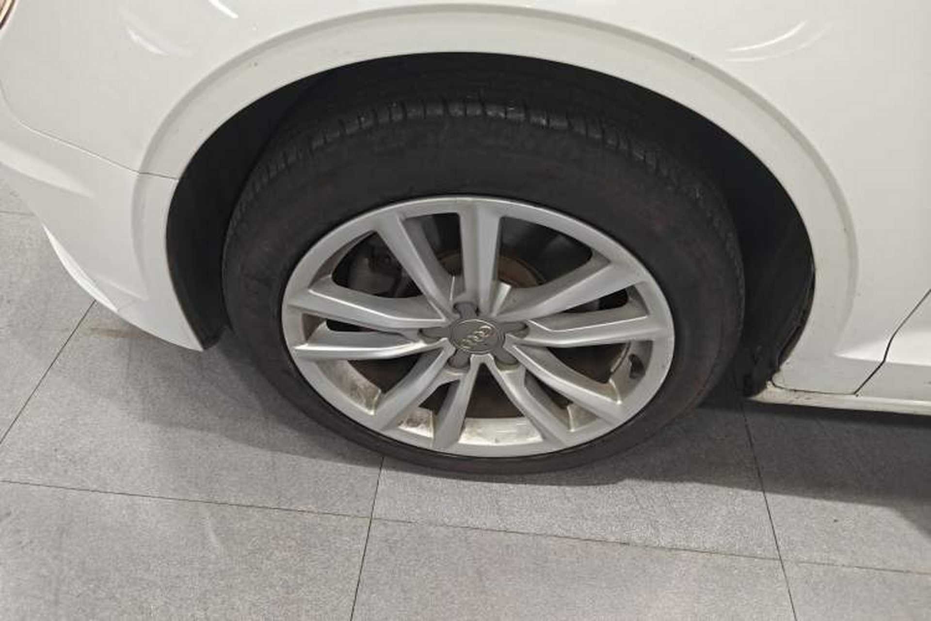 Used Audi A3 2015 Limousine 40 TFSI Automatic Comfort Model Left Front Wheel Hub